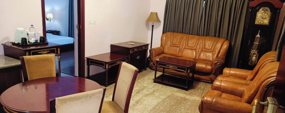 Comfort Room | Desk, free WiFi