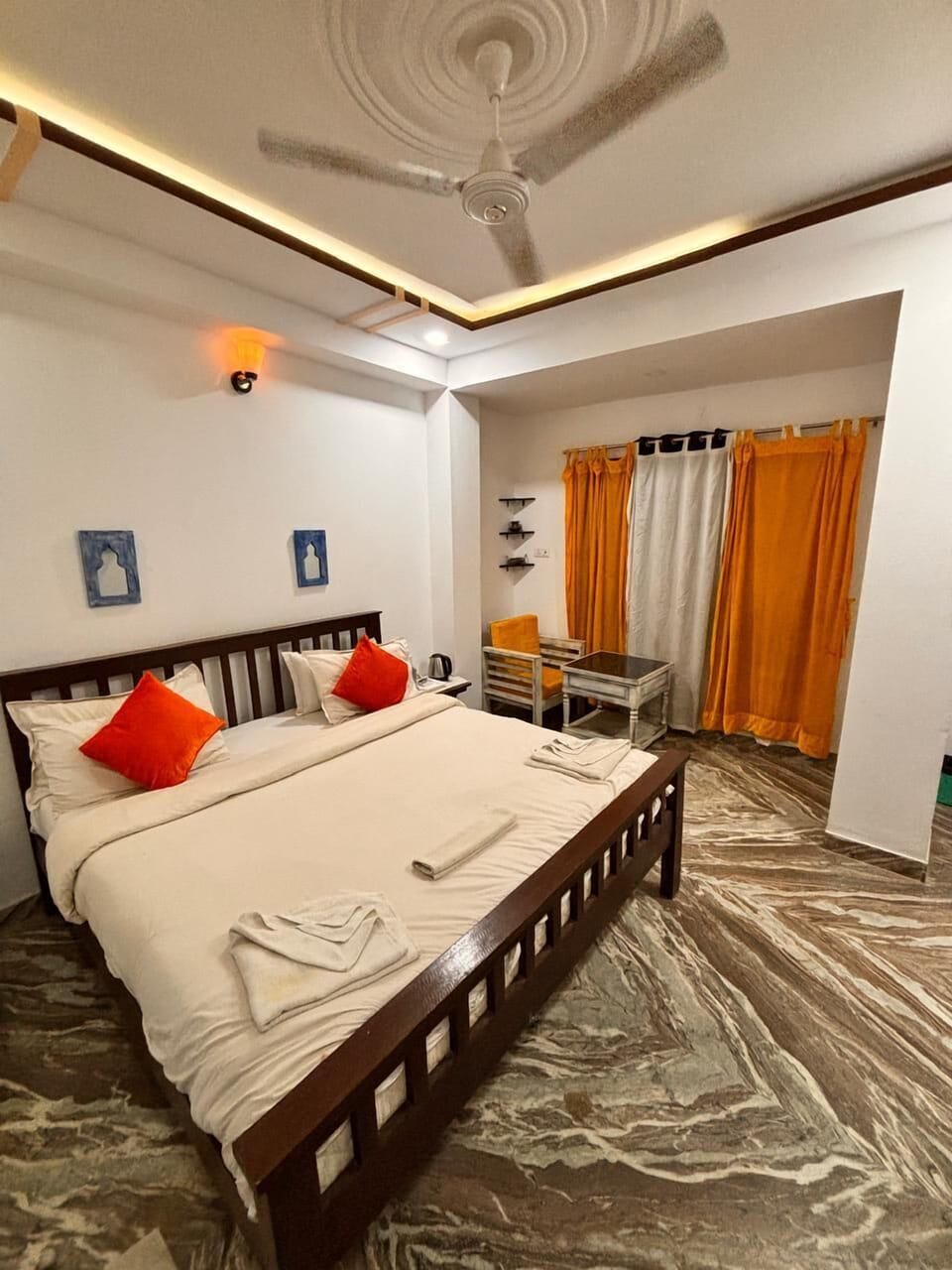 Deluxe Double Room, City View | Desk, iron/ironing board