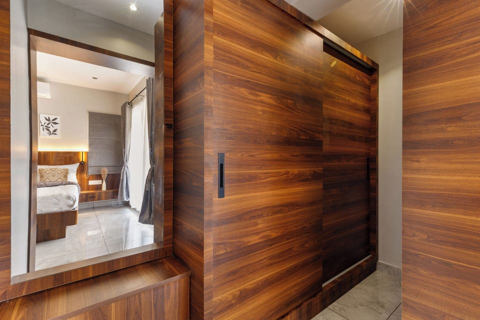 Apartment (2 Bedrooms) | 2 bedrooms, laptop workspace, iron/ironing board