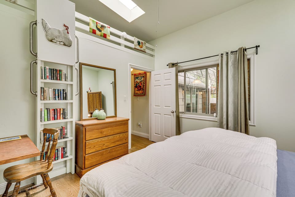 7 Mi to Dtwn Portland: Quiet Yet Central Home Cottage in Beaverton