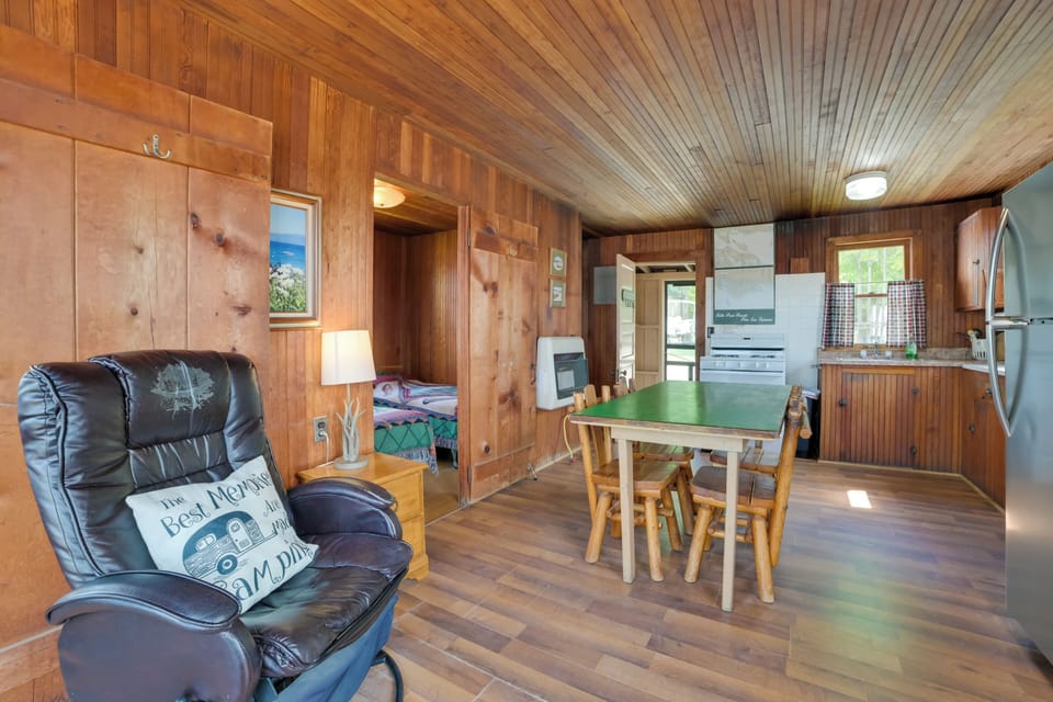 House (2 Bedrooms) | Interior