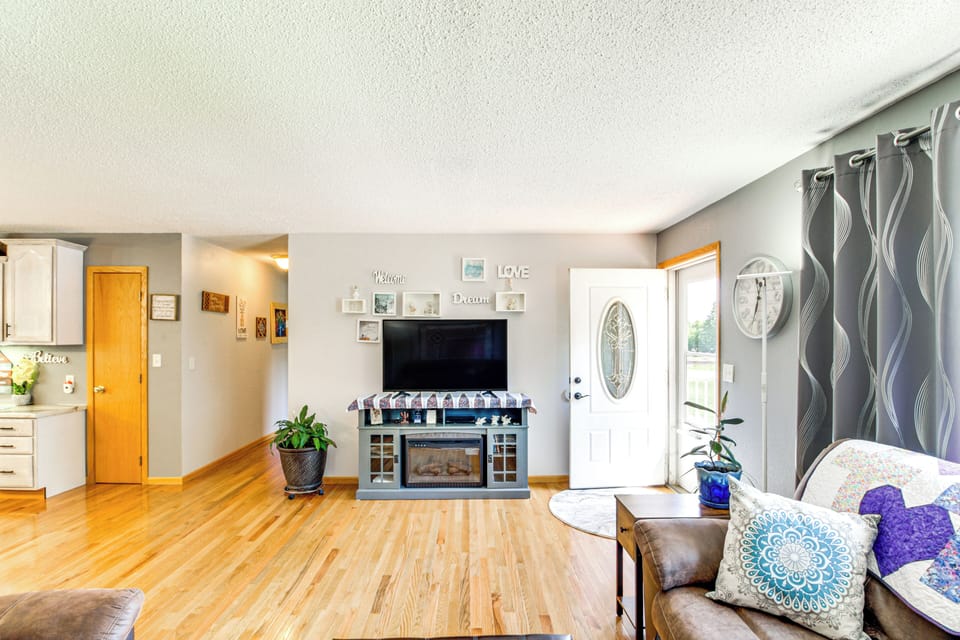 House (3 Bedrooms) | Interior