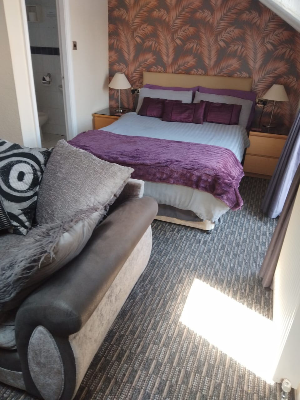 Superior Studio Suite | Premium bedding, down comforters, desk, laptop workspace