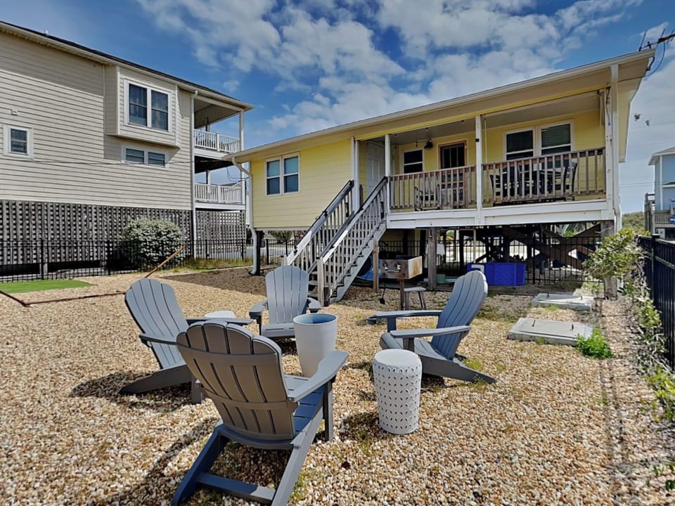 Studio (3 Bedrooms) | Property amenity
