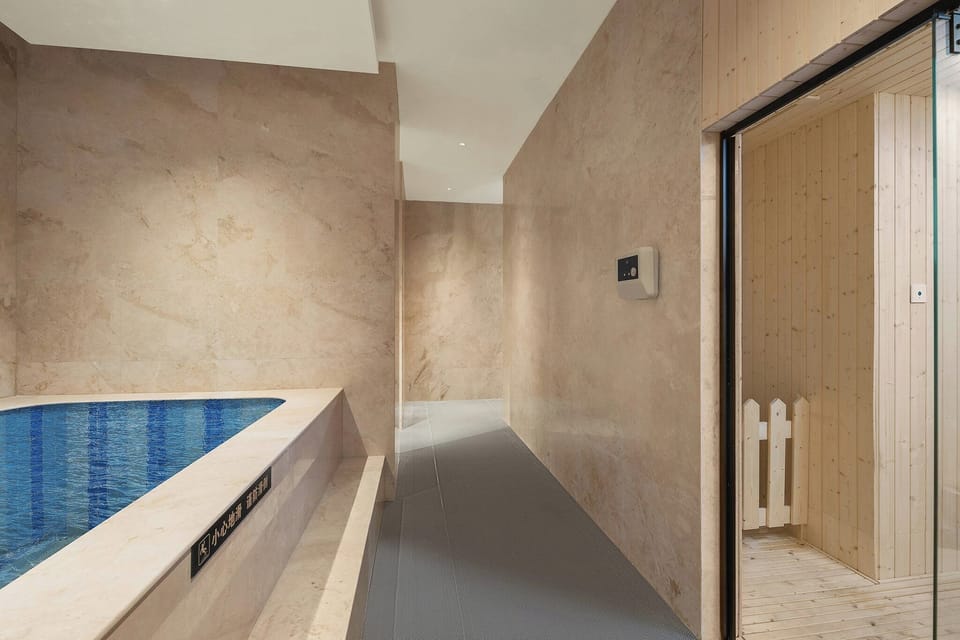 Hualuxe Handan by IHG Hotel in China