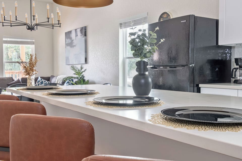 House (4 Bedrooms) | Private kitchen | Microwave, oven, stovetop, dishwasher