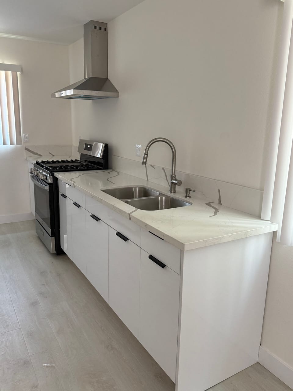 Full-size fridge, microwave