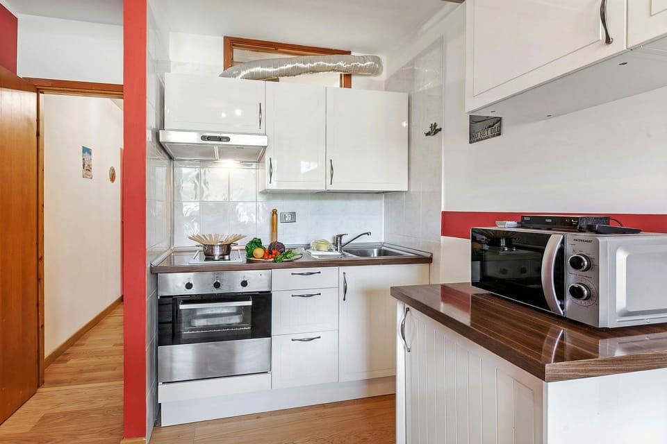 Standard Studio, Balcony, Mountain View (Studio Valleverde 26B Ski-in/out with) | Private kitchenette