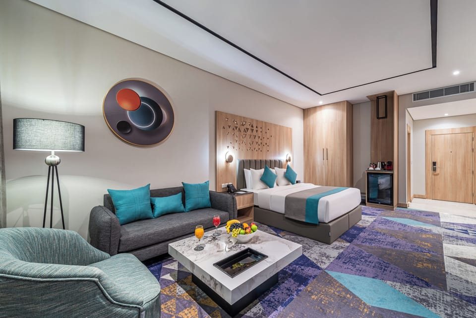 Studio | Egyptian cotton sheets, premium bedding, pillowtop beds, minibar