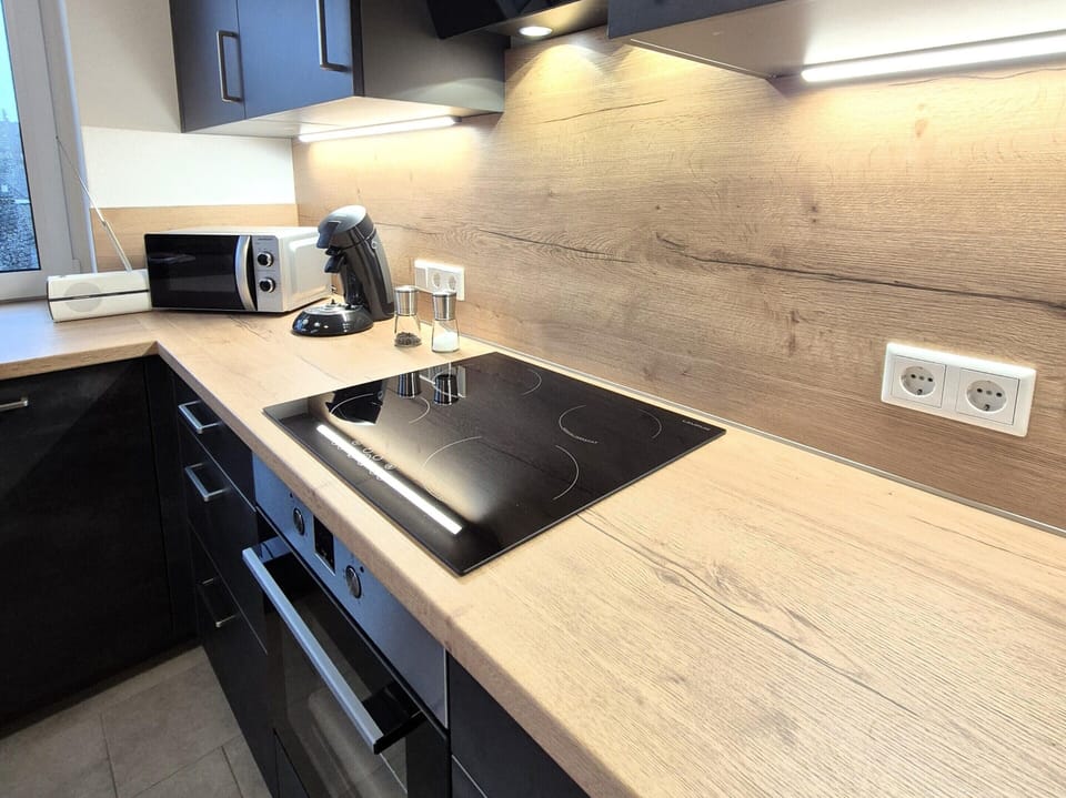 Apartment | Private kitchen | Cookware/dishes/utensils