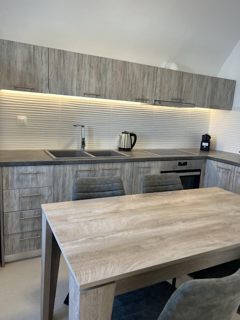 Deluxe Villa, Courtyard View | Private kitchen