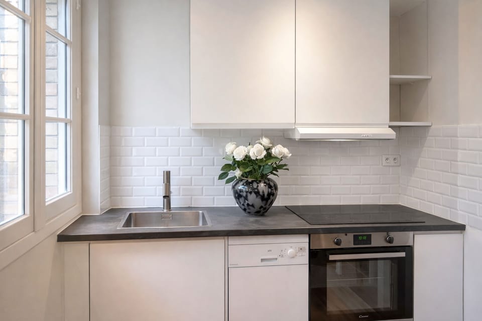 Premium Apartment, Courtyard View | Private kitchen | Espresso maker, electric kettle, toaster, freezer