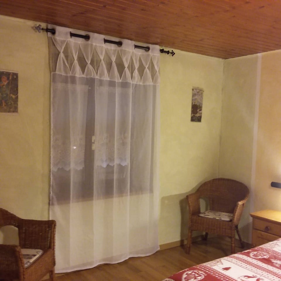 House, 3 Bedrooms, Accessible, Fireplace | Interior