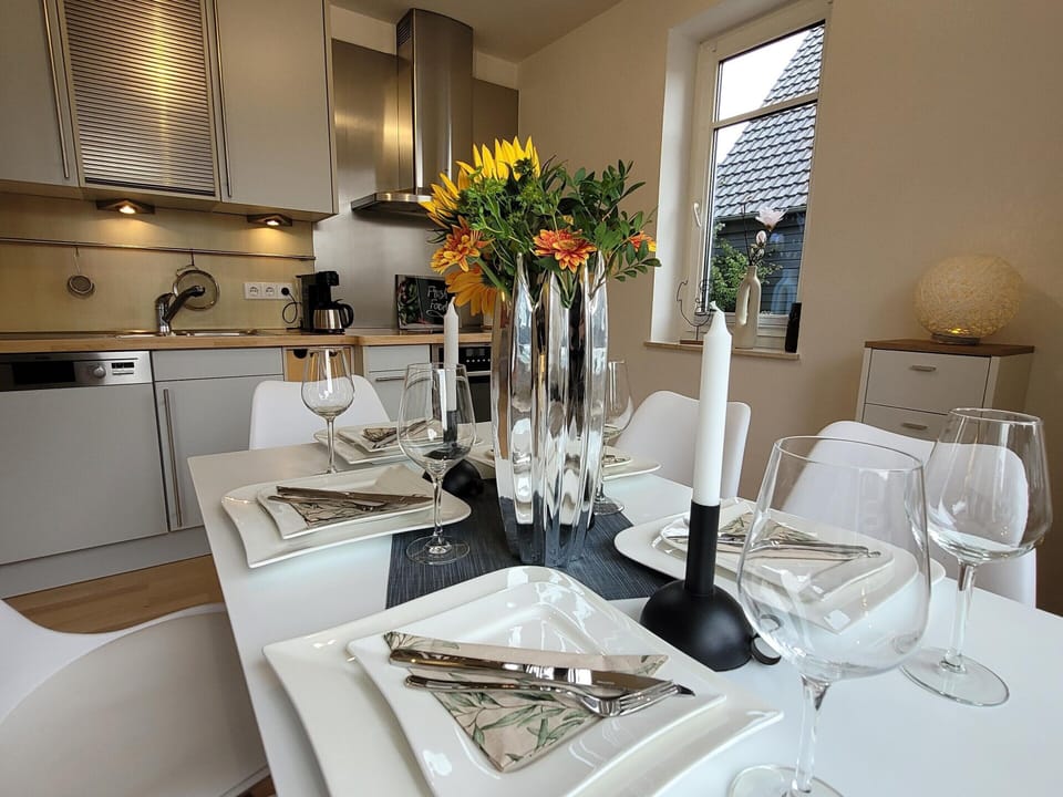 Apartment | Dining