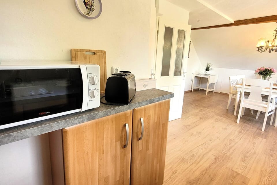 Apartment | Private kitchen | Cookware/dishes/utensils
