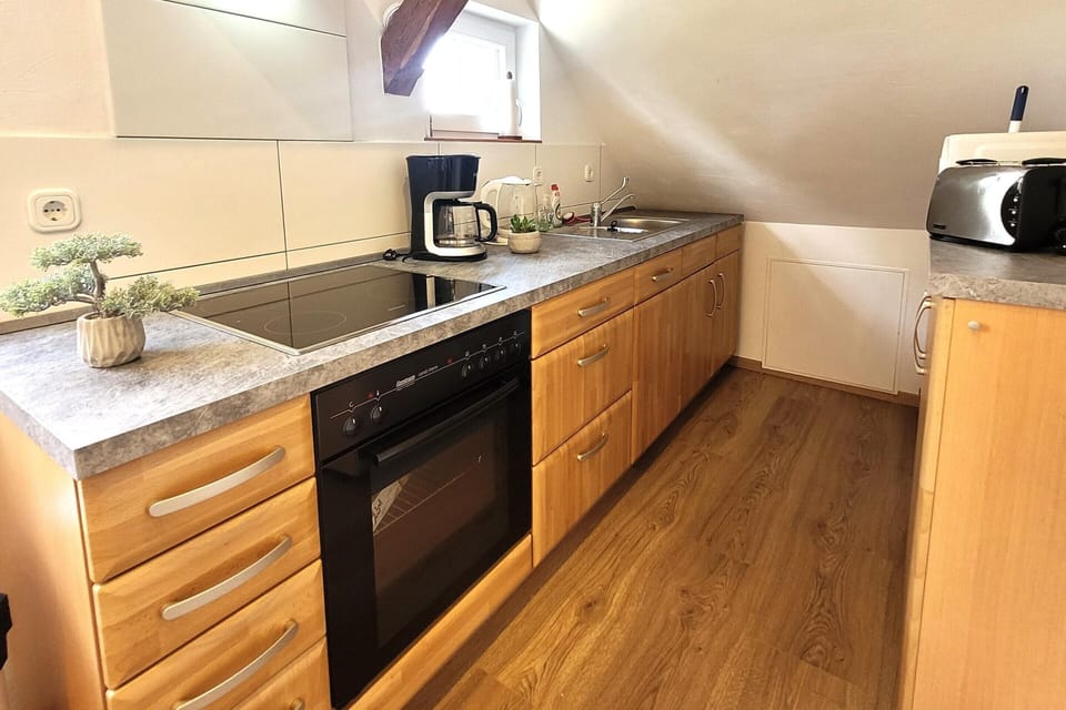 Apartment | Private kitchen | Cookware/dishes/utensils