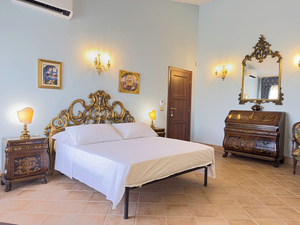 Double Room, Hill View | Free WiFi, bed sheets