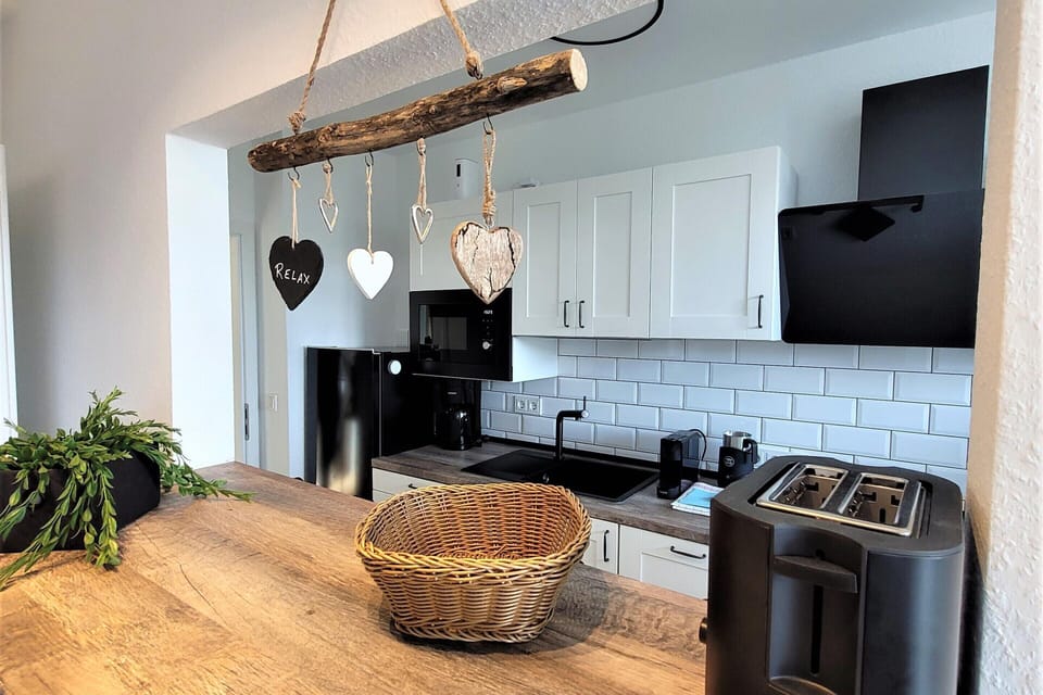 Apartment | Private kitchen | Cookware/dishes/utensils