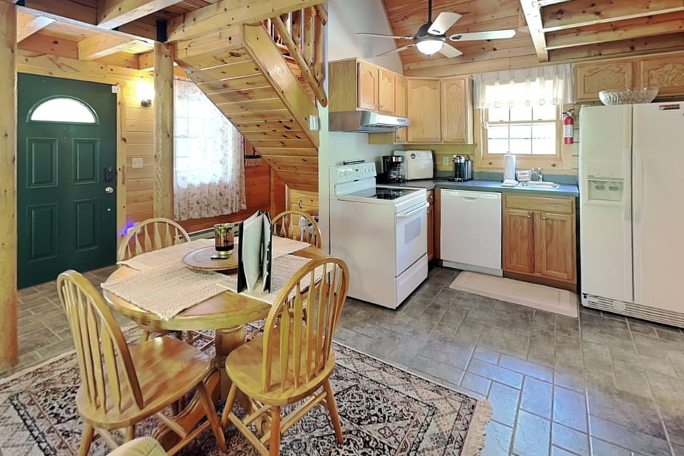 House (2 Bedrooms) | Property amenity