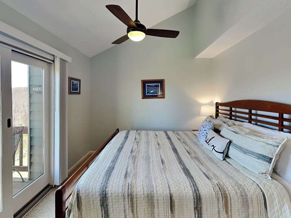 Studio (2 Bedrooms) | Property amenity