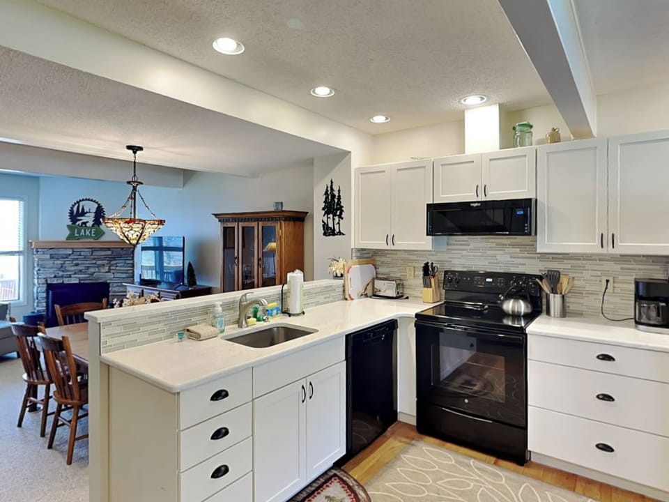 Studio (2 Bedrooms) | Property amenity