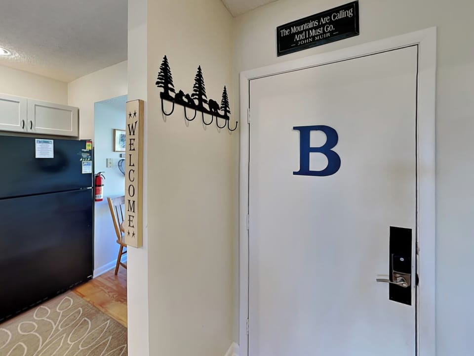 Studio (2 Bedrooms) | Property amenity