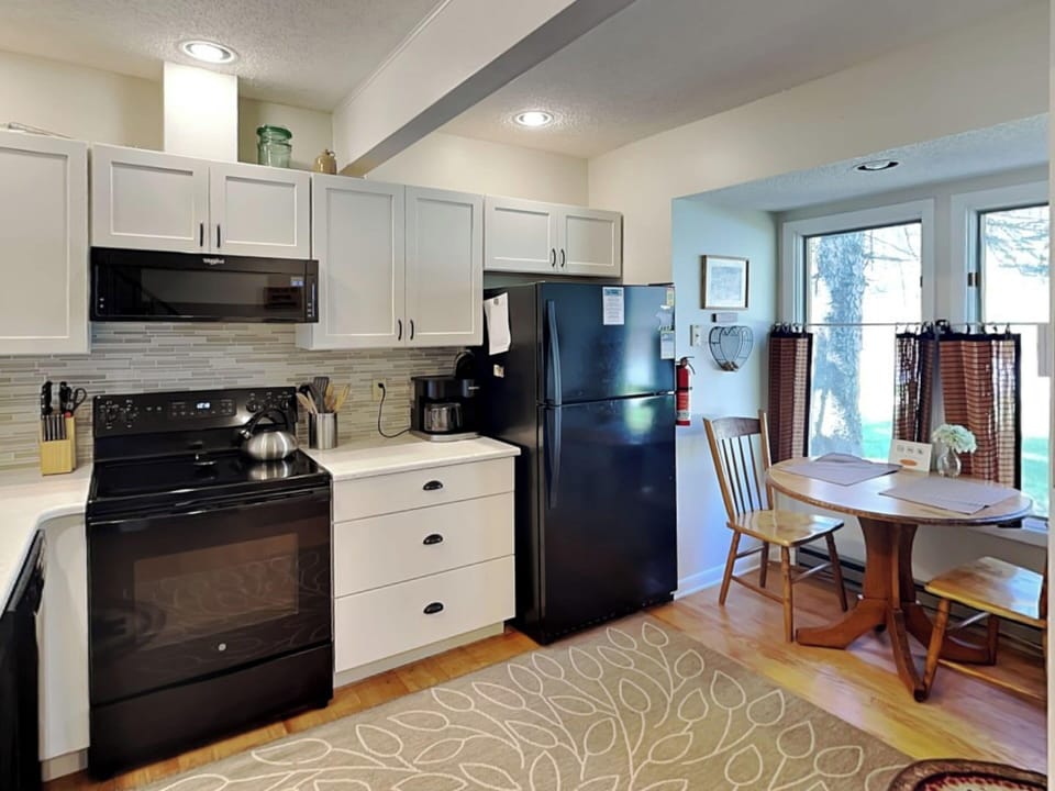 Studio (2 Bedrooms) | Property amenity