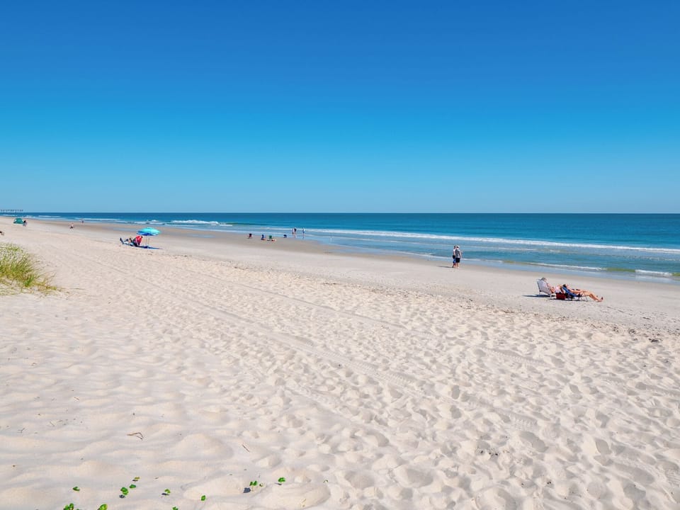 Condo (2 Bedrooms) | Property amenity