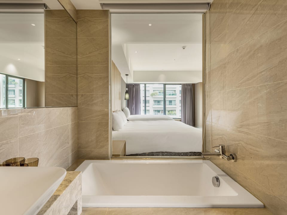 Family Room | Bathroom | Eco-friendly toiletries, hair dryer, slippers, towels