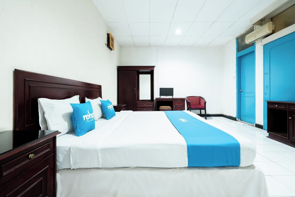 Suite | Desk, free WiFi, bed sheets