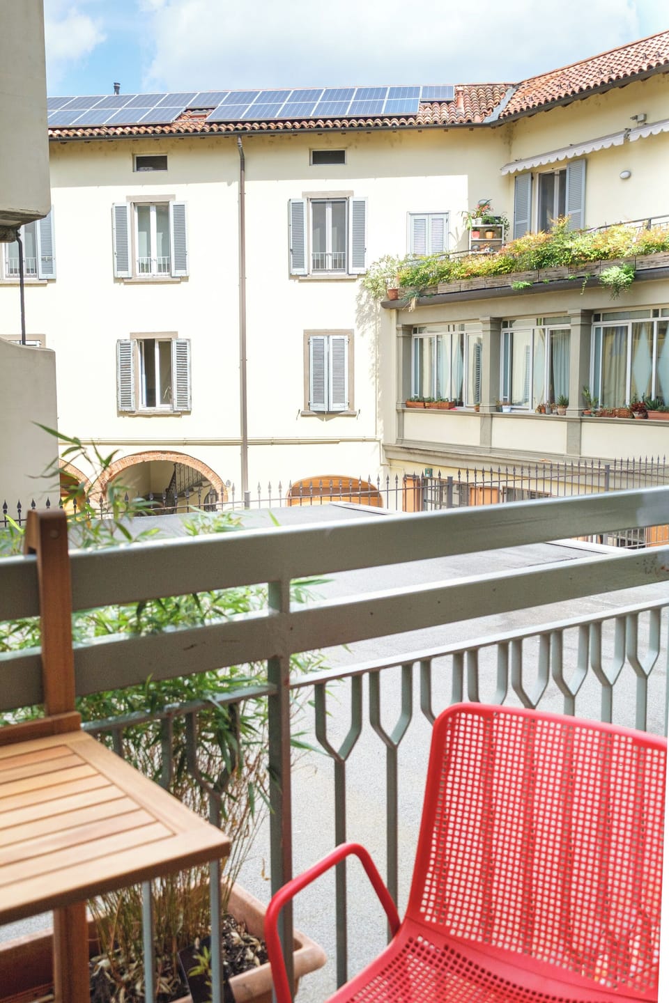 Classic Double Room, 2 Twin Beds, Courtyard View | Terrace/patio