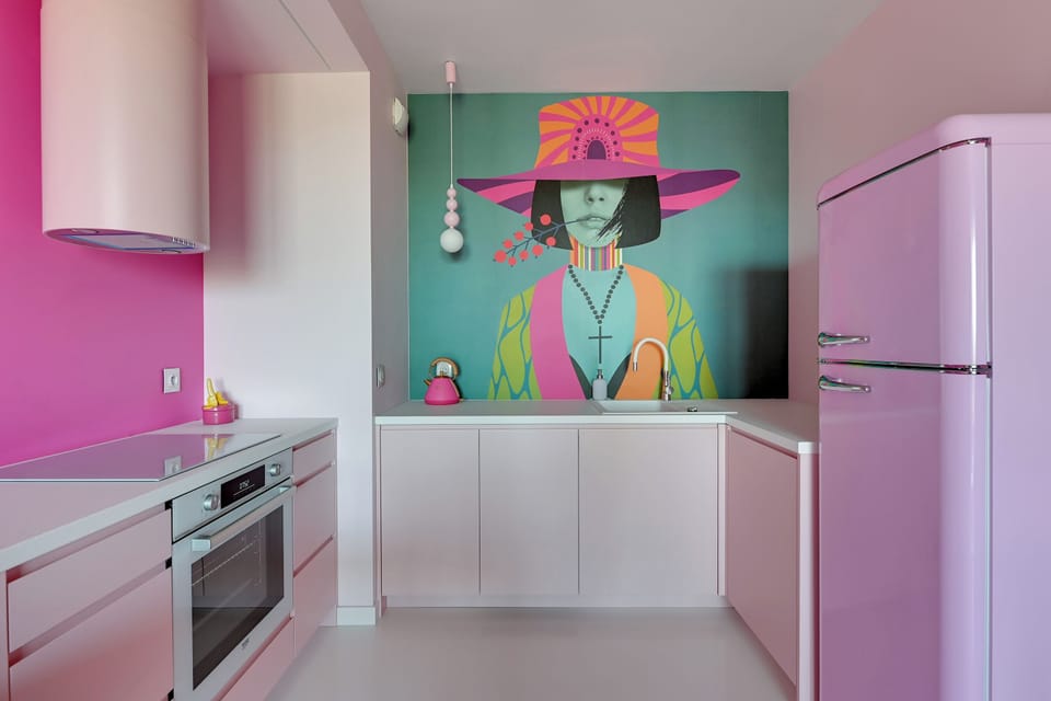 Deluxe Apartment | Private kitchen | Electric kettle