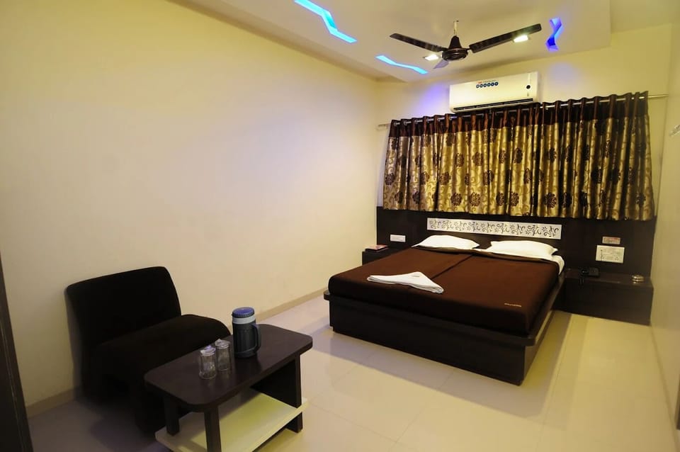 Executive Double Room, City View | Laptop workspace, free WiFi