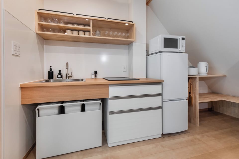 Premier House, 4 Bedrooms | Private kitchen | Electric kettle