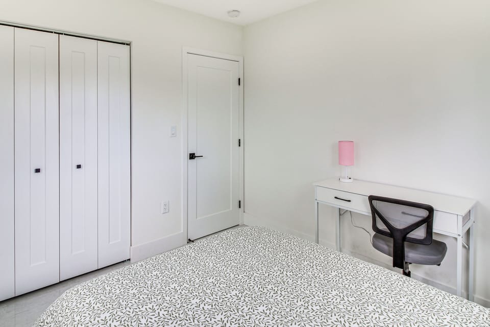 House (5 Bedrooms) | Interior