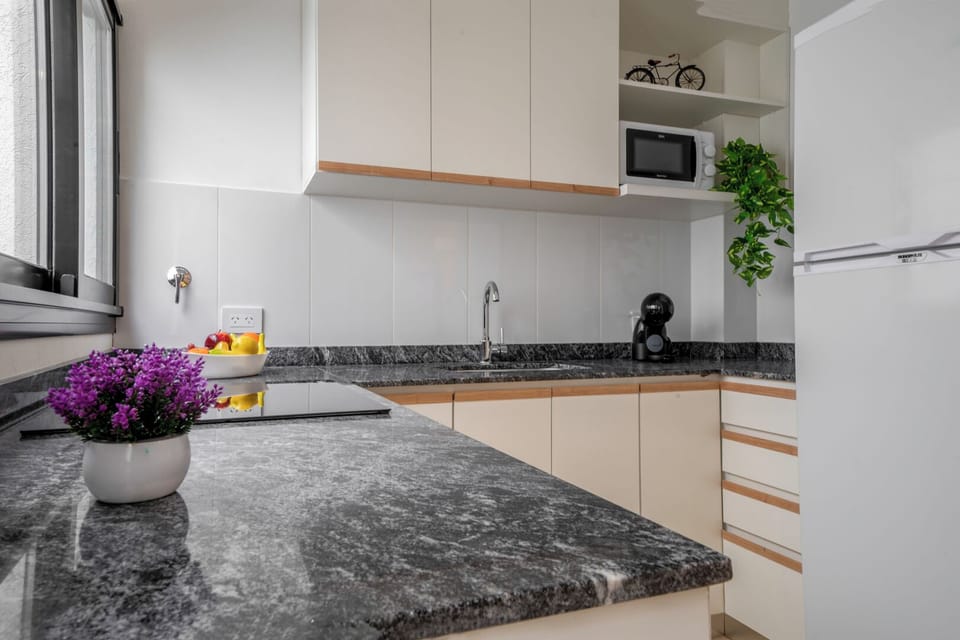 Comfort Apartment | Private kitchen | Microwave, oven, stovetop, electric kettle