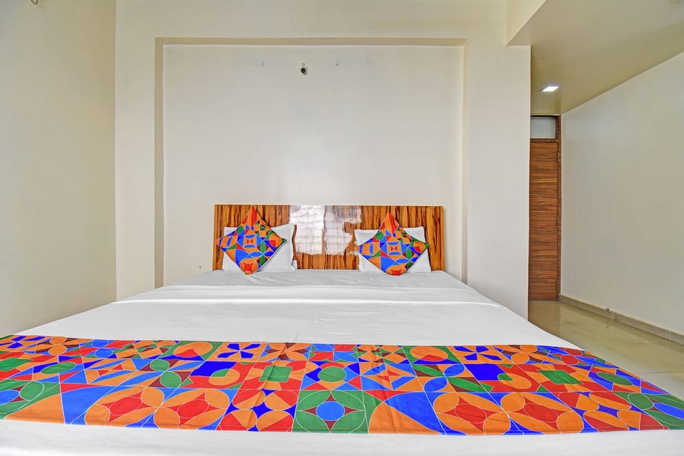 Egyptian cotton sheets, premium bedding, in-room safe, free WiFi
