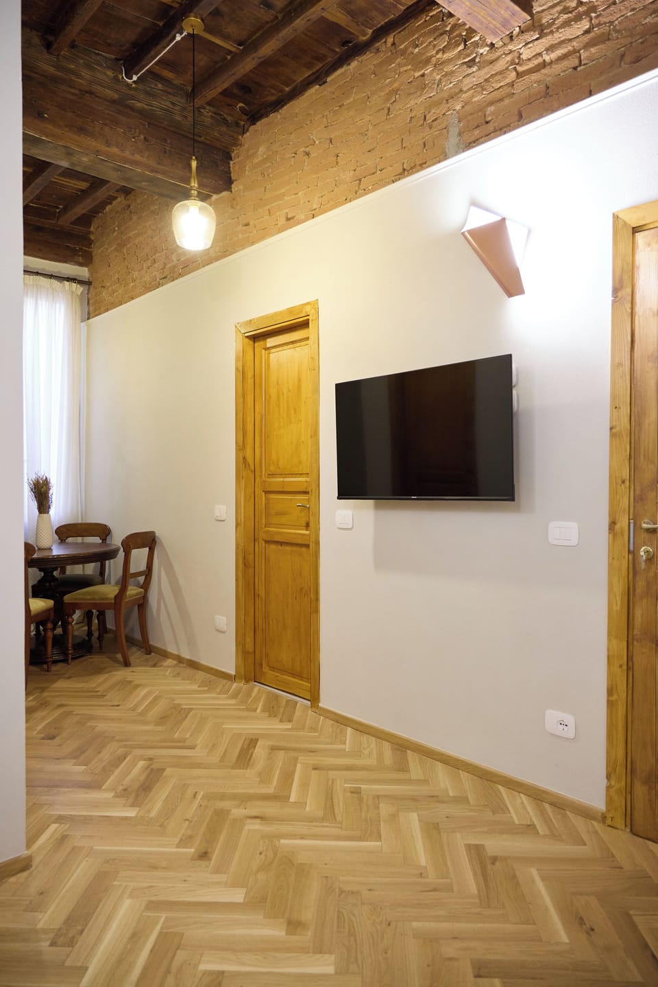 Family Quadruple Room | Living area