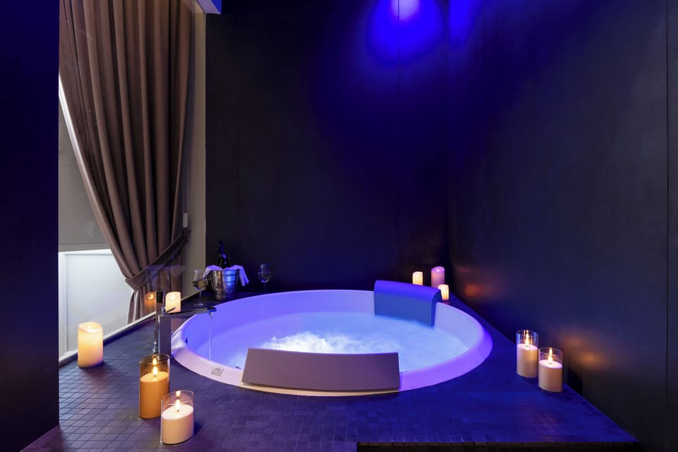 Jetted tub