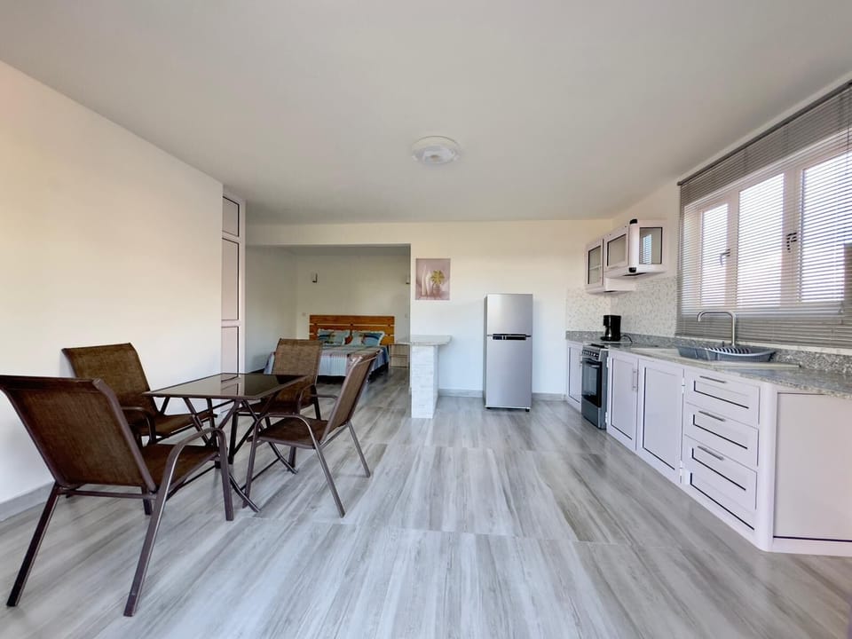 Apartment, 1 Bedroom, Balcony | Interior