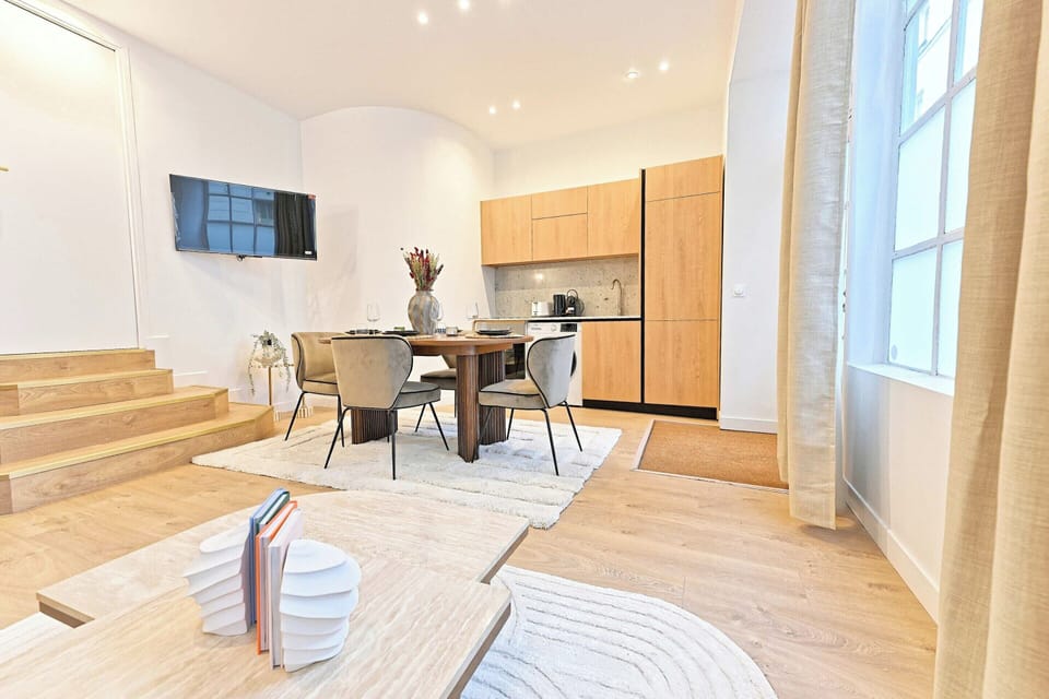 Apartment | Dining