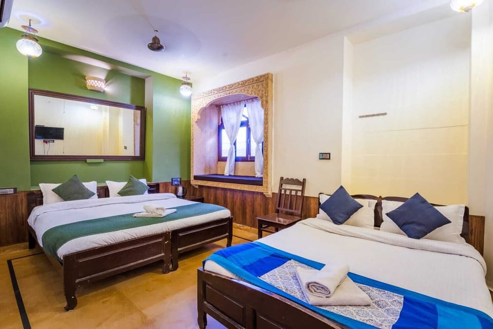 Family Room | Free WiFi