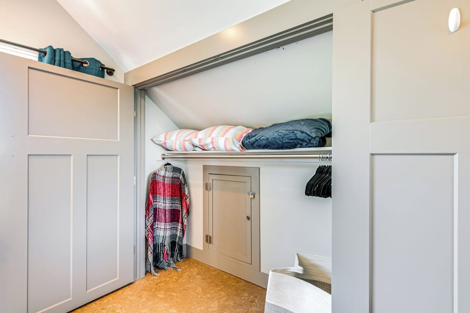 Apartment (1 Bedroom) | Interior