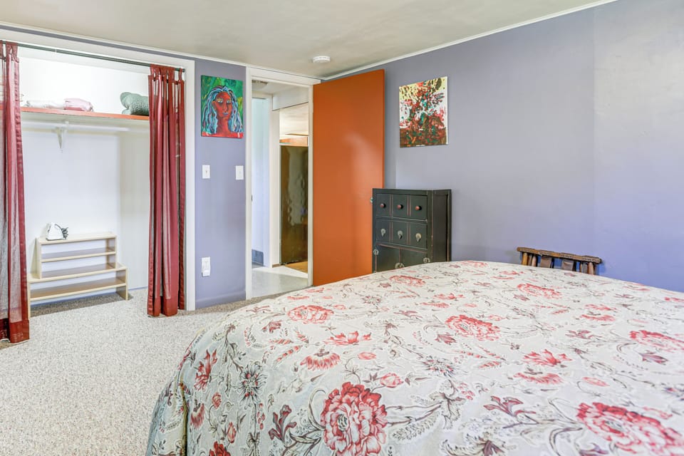 Walk to Main St: Carbondale Apt w/ Shared Patio Cottage in Carbondale