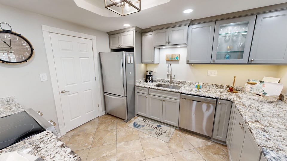 Condo, 2 Bedrooms | Private kitchen | Coffee/tea maker, fridge, oven, toaster