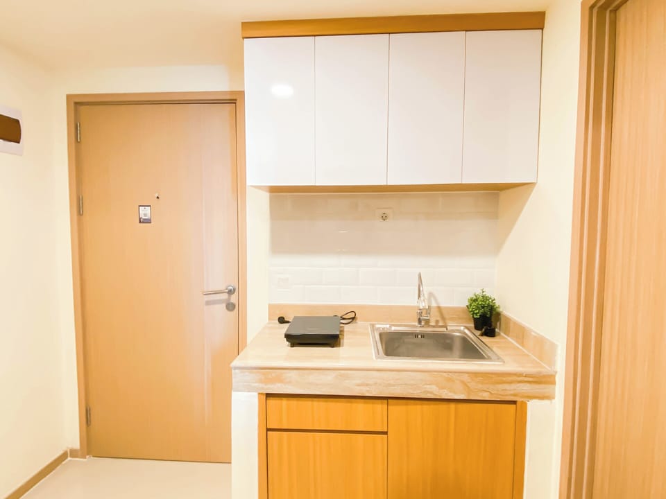 Standard Apartment | Private kitchen | Stovetop