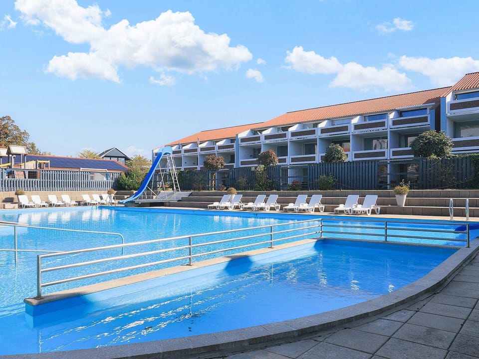 Apartment | Pool | Outdoor pool