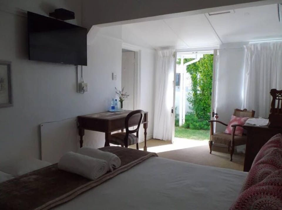 Garden Room | Living area | LCD TV