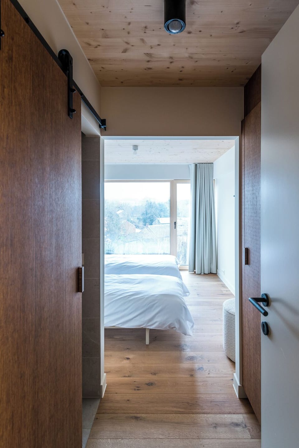 Comfort Twin Room, Private Bathroom, Hill View | Iron/ironing board (on request), WiFi (free)