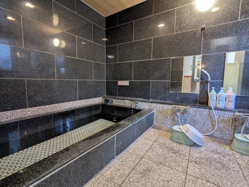 Towels, soap, shampoo, toilet paper